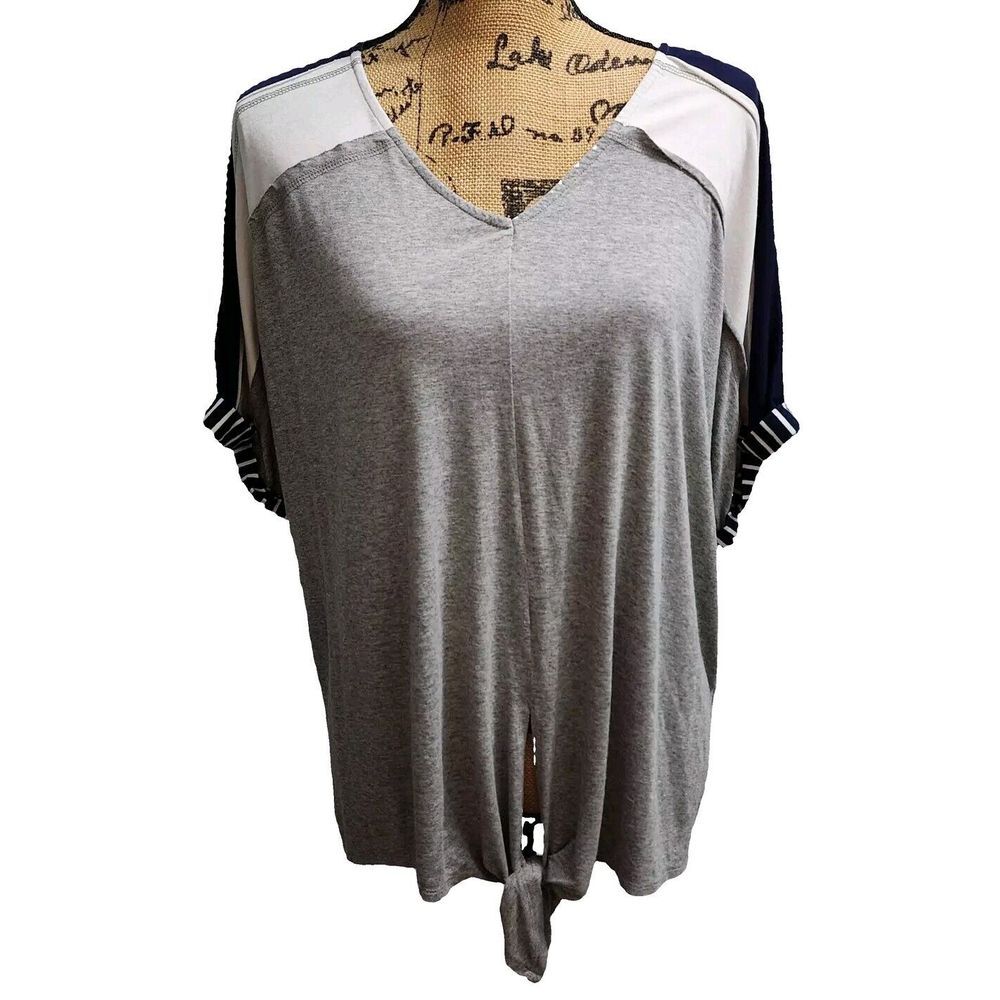 Umgee Womens Size L Top‎ Shirt Casual Comfortable V-Neck Gray Blue White